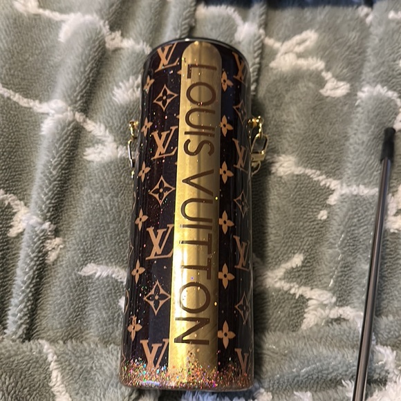 ❤️SOLD❤️🖤🖤Gorgeous customized cup🖤🖤 - Picture 8 of 10